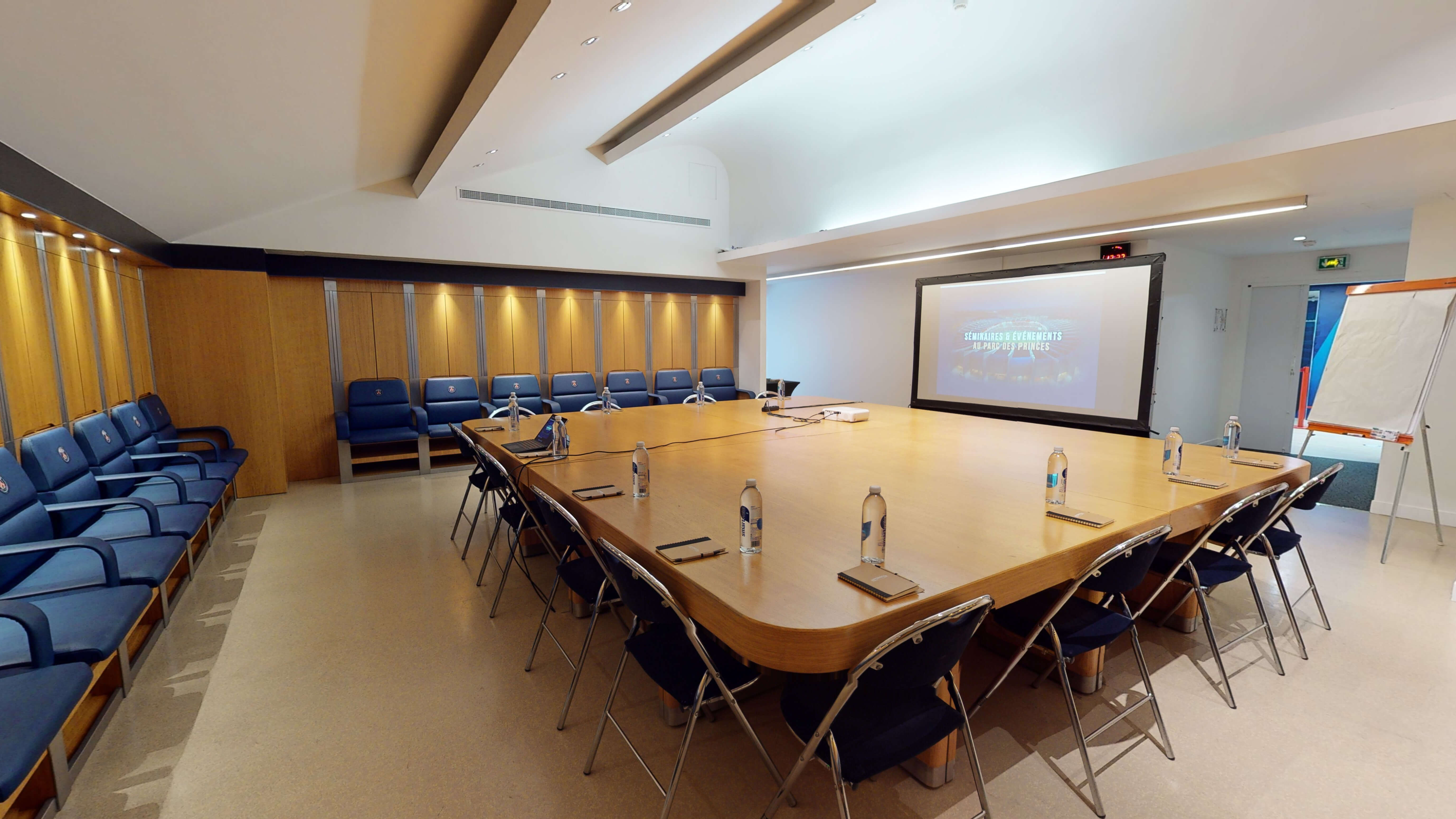 Visual of the Lounge 1